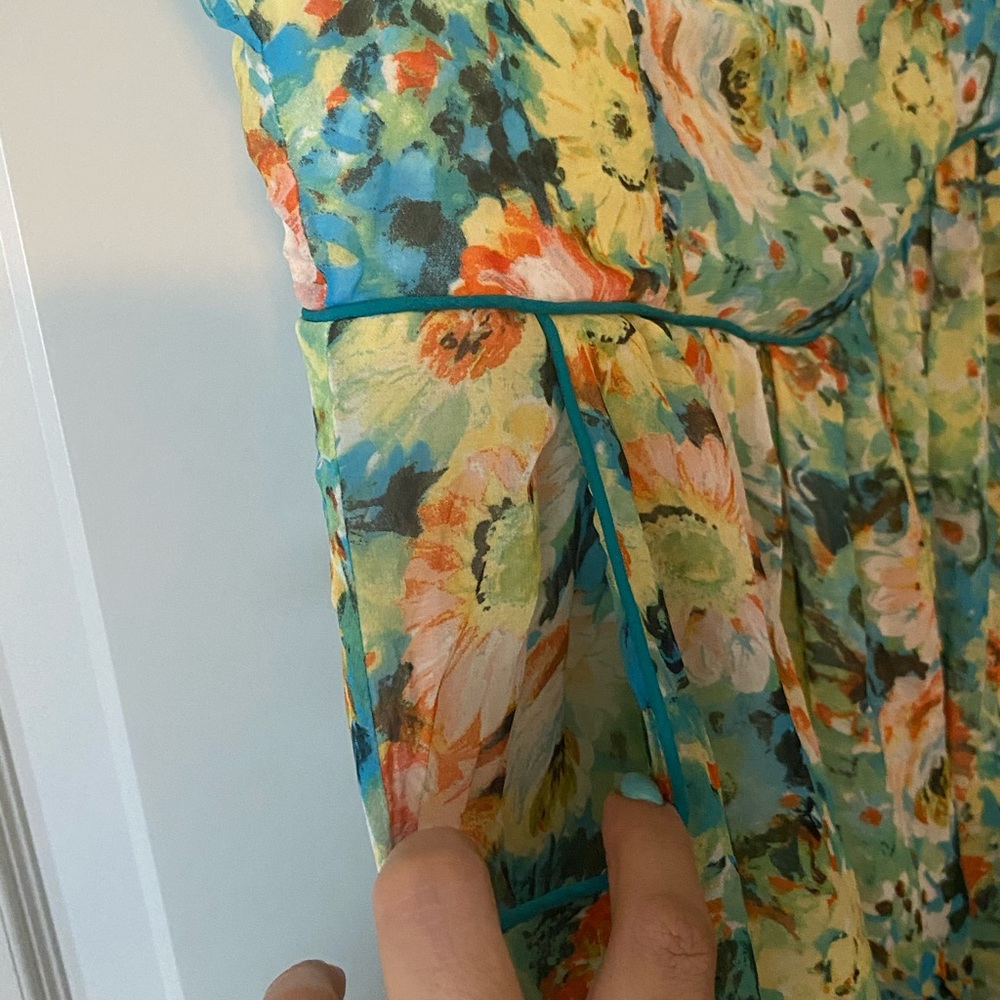 floral skater dress with keyhole back - Picture 2 of 7